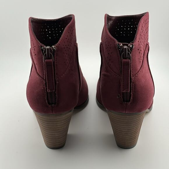 Boots Violet & Red Burgundy Wine Cutout Ankle Boho Bootie Size 7.5 Heel 3” - Picture 4 of 10